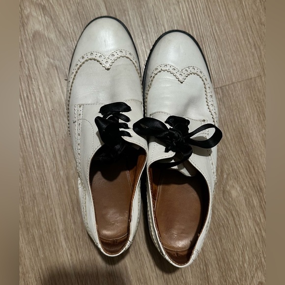 White Oxford Shoes with Black Laces - Picture 2 of 4